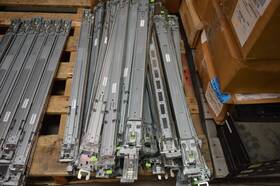 800-43324-01 Cisco 00-43324-01 Ucs C240 M4 1u Rack Mount Server Rail Kit Left Right Complete